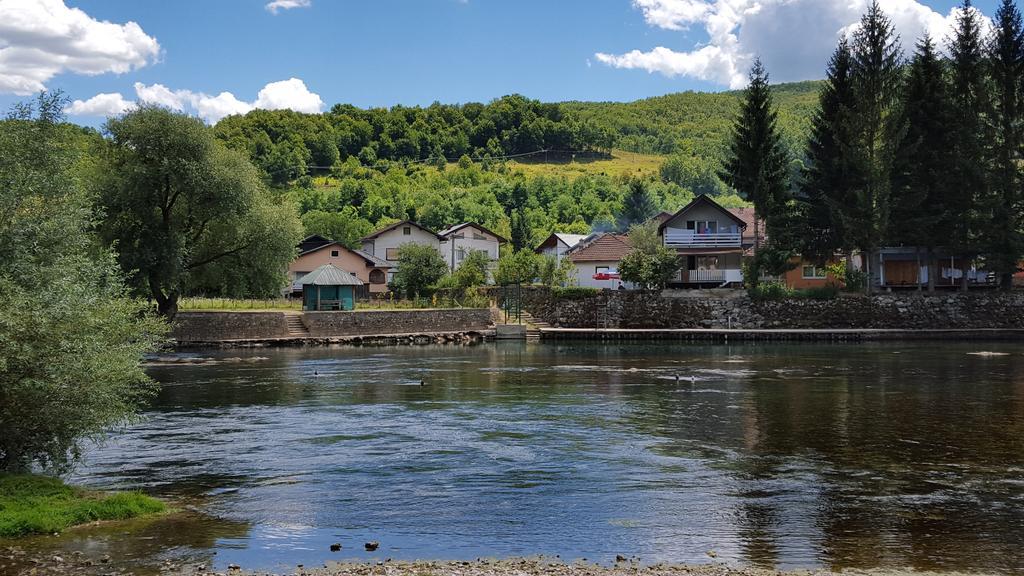 Apartment Sajra Kulen Vakuf Zewnętrze zdjęcie