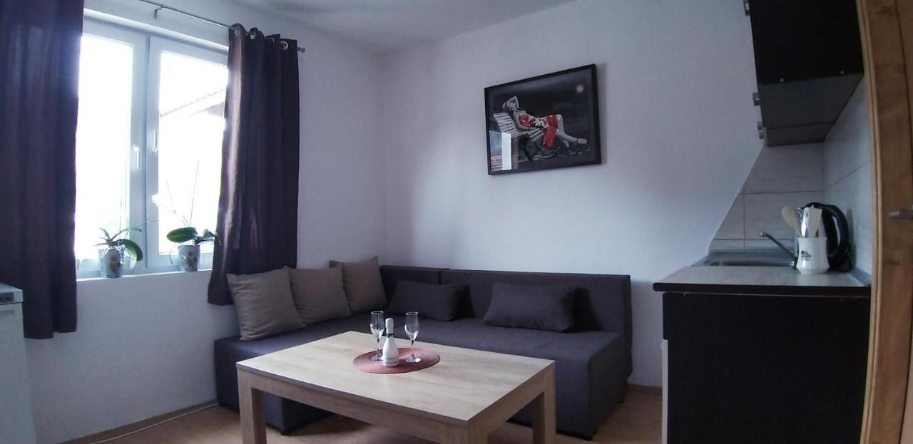 Apartment Sajra Kulen Vakuf Zewnętrze zdjęcie