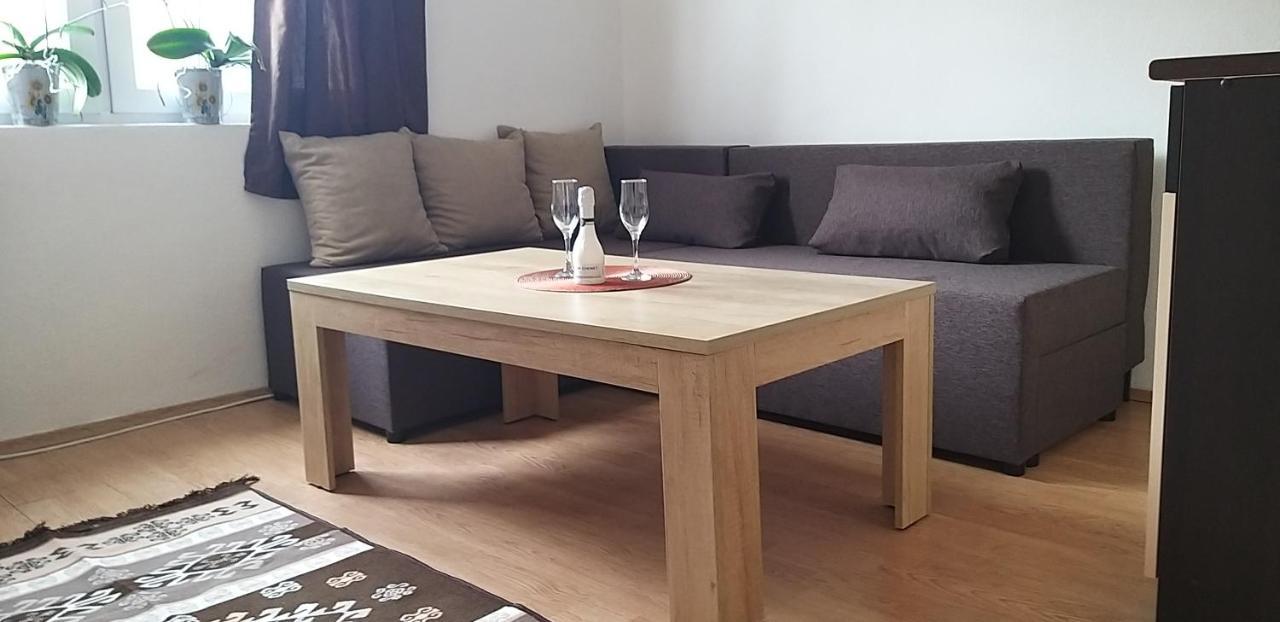 Apartment Sajra Kulen Vakuf Zewnętrze zdjęcie